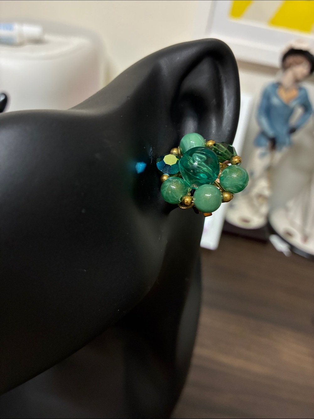 Vintage 1960s Mid-Century Modern Beaded Cluster Green Clip-On Earrings